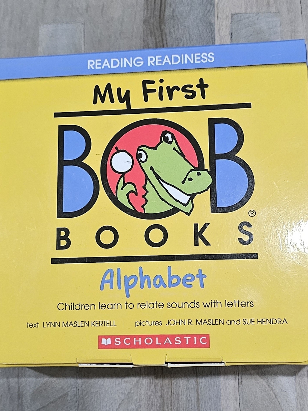 My First Bob Books Alphabet Set - Yellow & Blue
